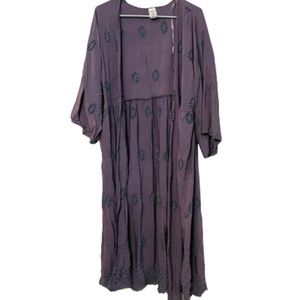 Knee length cardigan with Lace designs